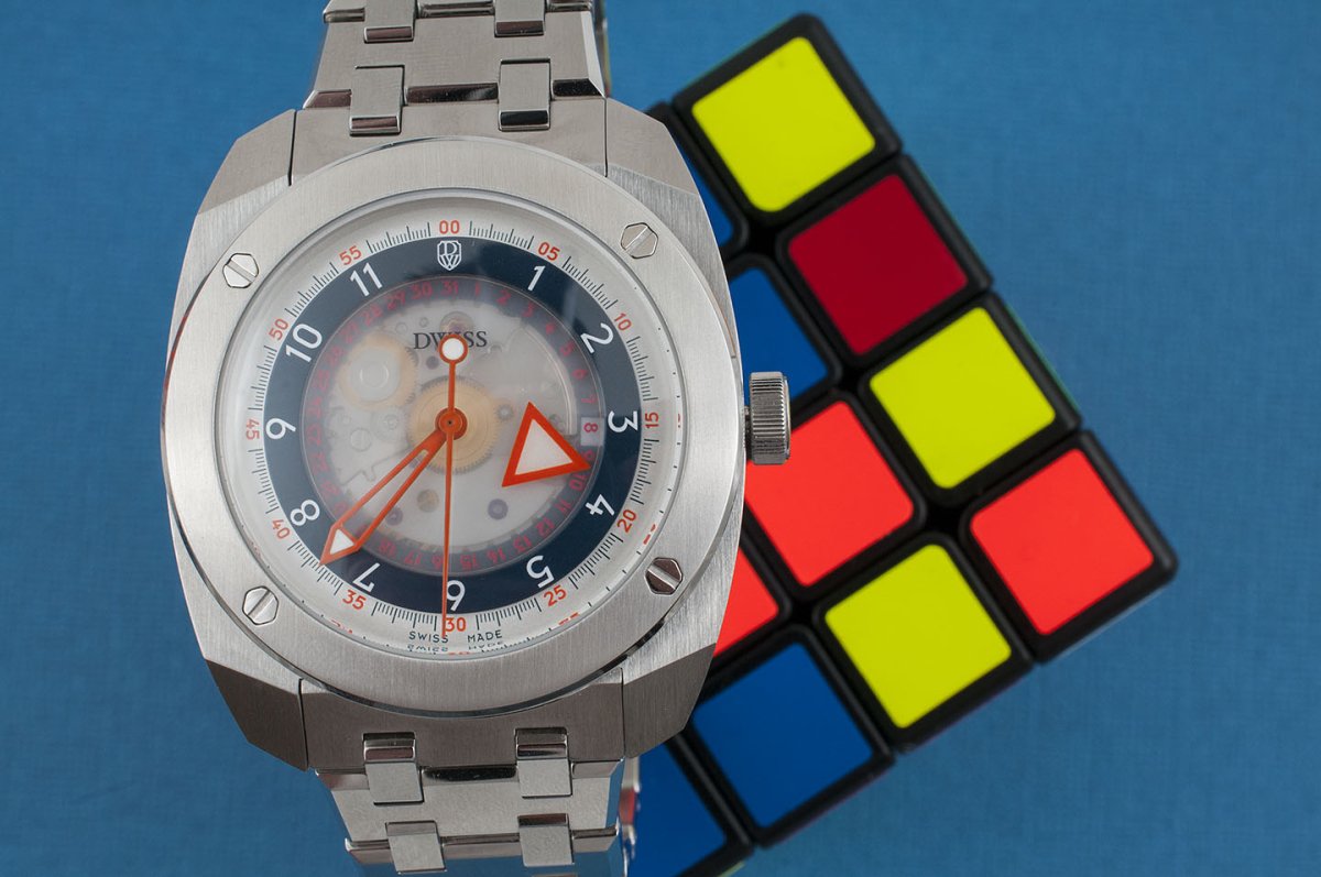DWISS R2 Floating Hours Watch Review - StrapHabit