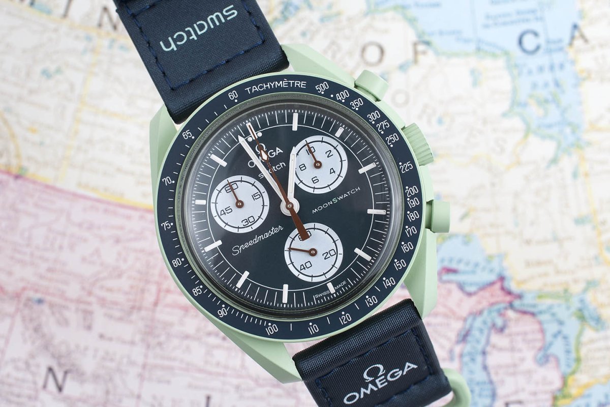 Swatch x Omega Moonswatch Mission On Earth Watch Review SO33G100 - StrapHabit
