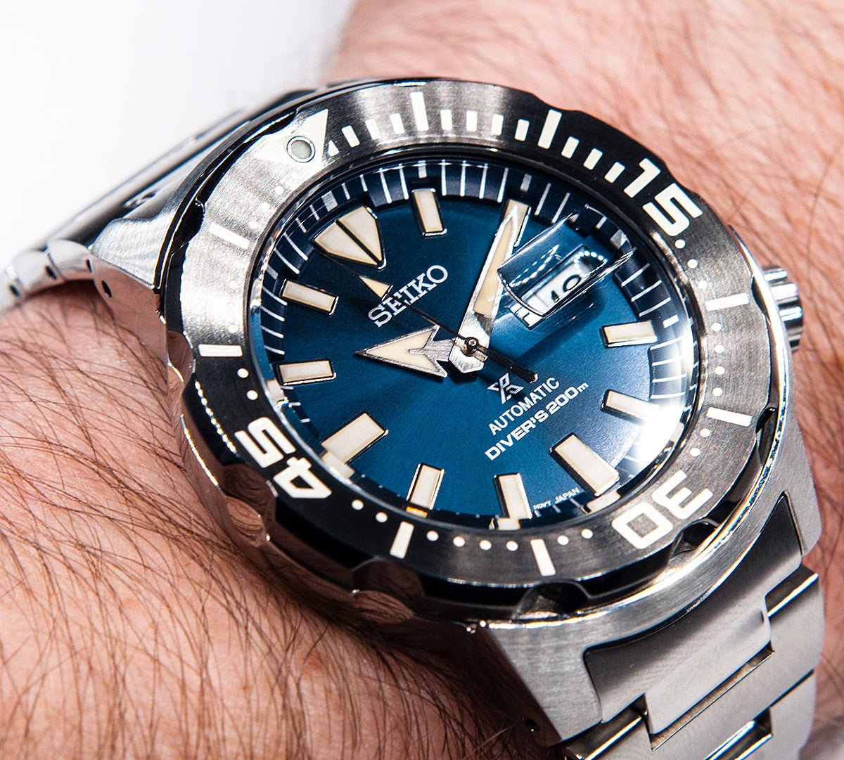 The Seiko (SRPD25) Fourth Gen Monster vs. First Gen Monster (SKX781 and SKX779) Watch Review: A Cult Classic Receives Some Upgrades - StrapHabit