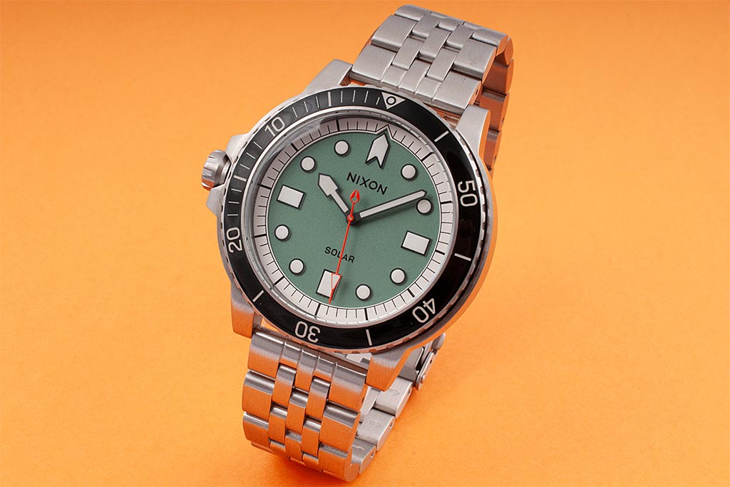 Nixon Stinger 44 Watch Review