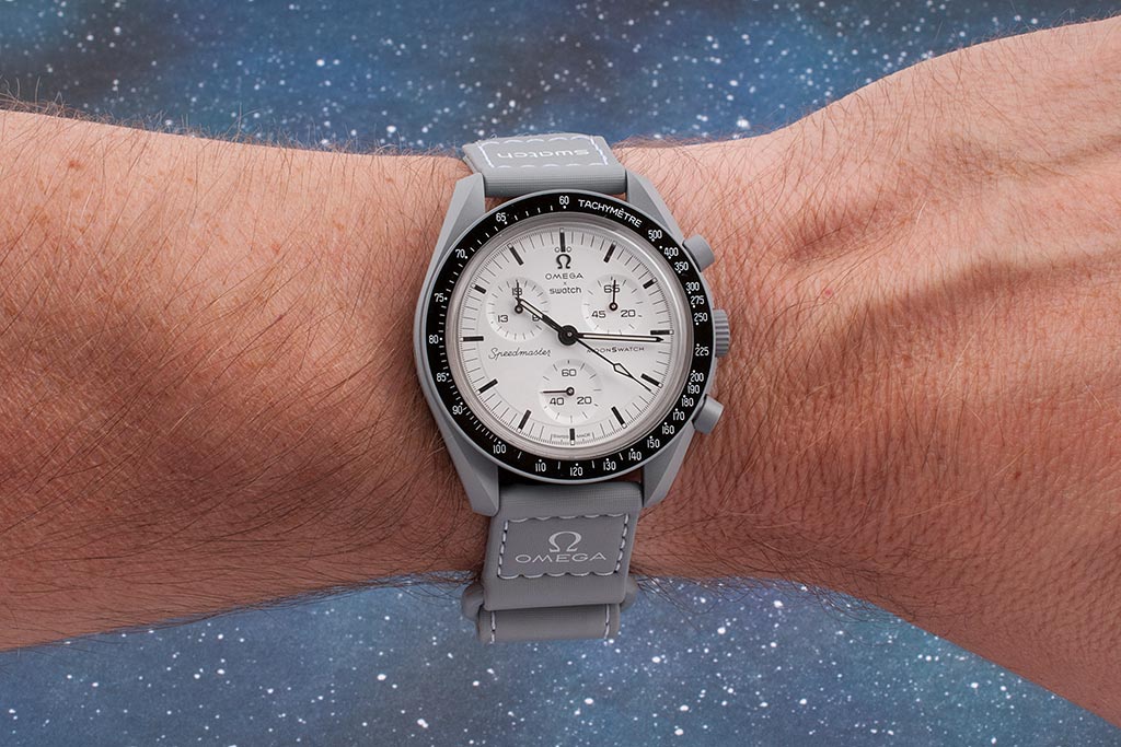 Omega × Swatch Speedmaster MoonSwatch 1965 Watch Review - SO33M106