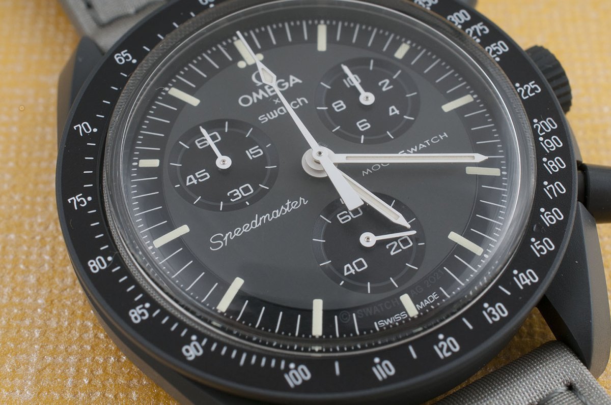 Swatch x Omega Moonswatch Mission to Mercury Watch Review SO33A100 - StrapHabit
