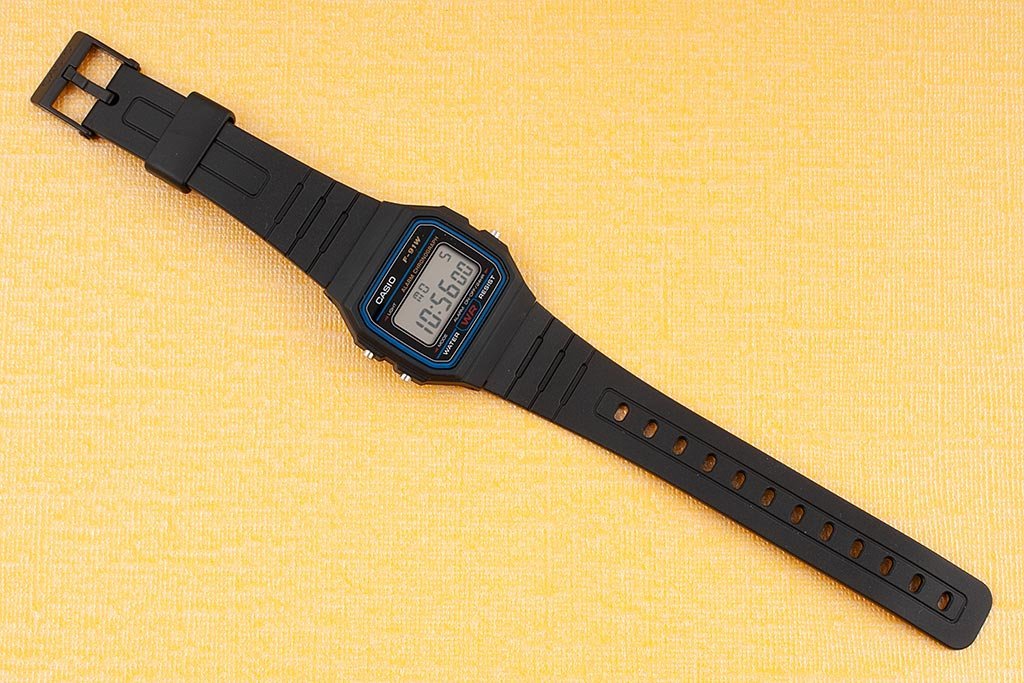 The World's Best Selling Watch Reviewed - Casio F91W
