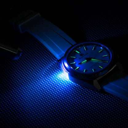 Lume Charging UV LED Flashlight