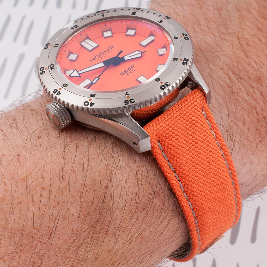variant_orange/gray