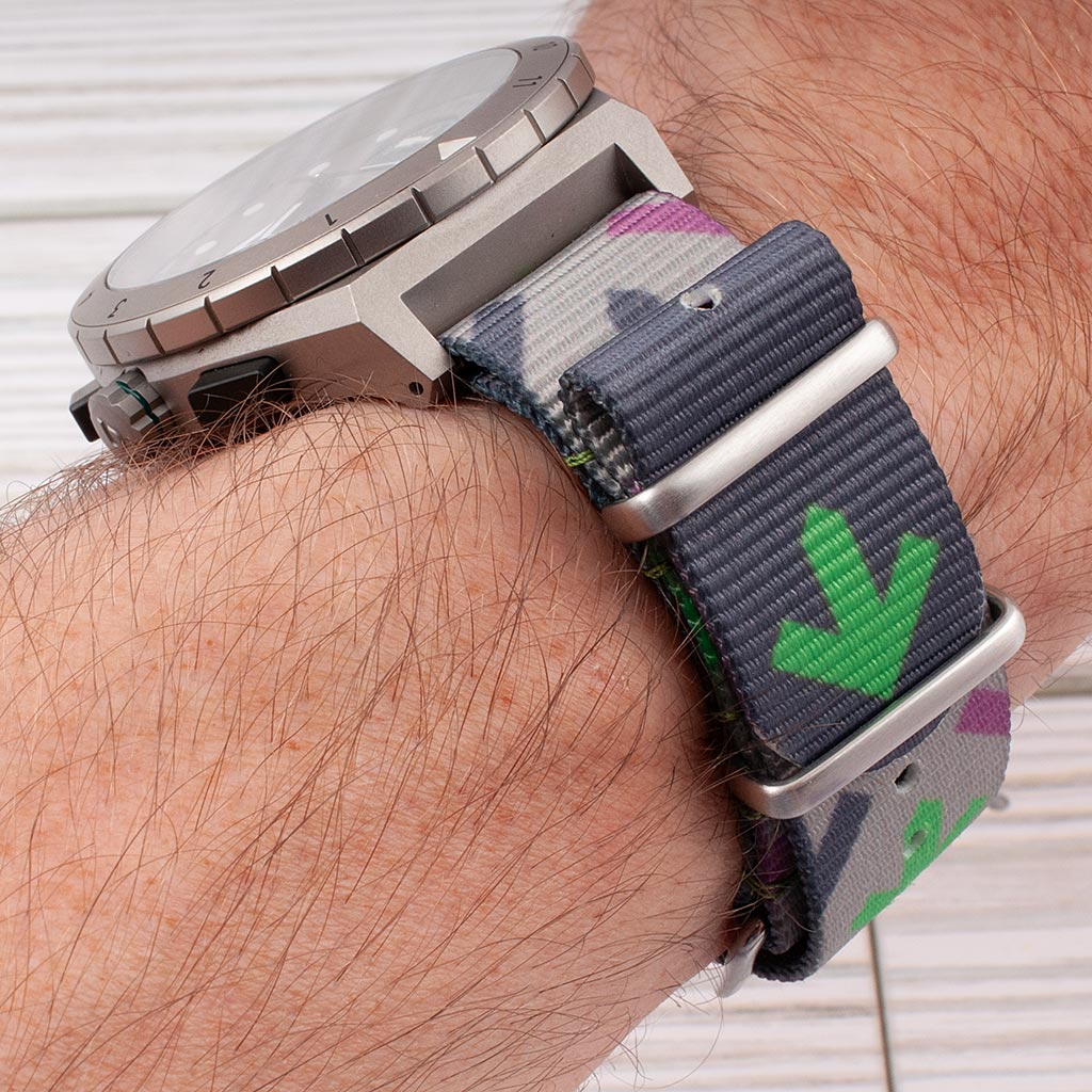 variant_arrow_camo variant_buckle_silver