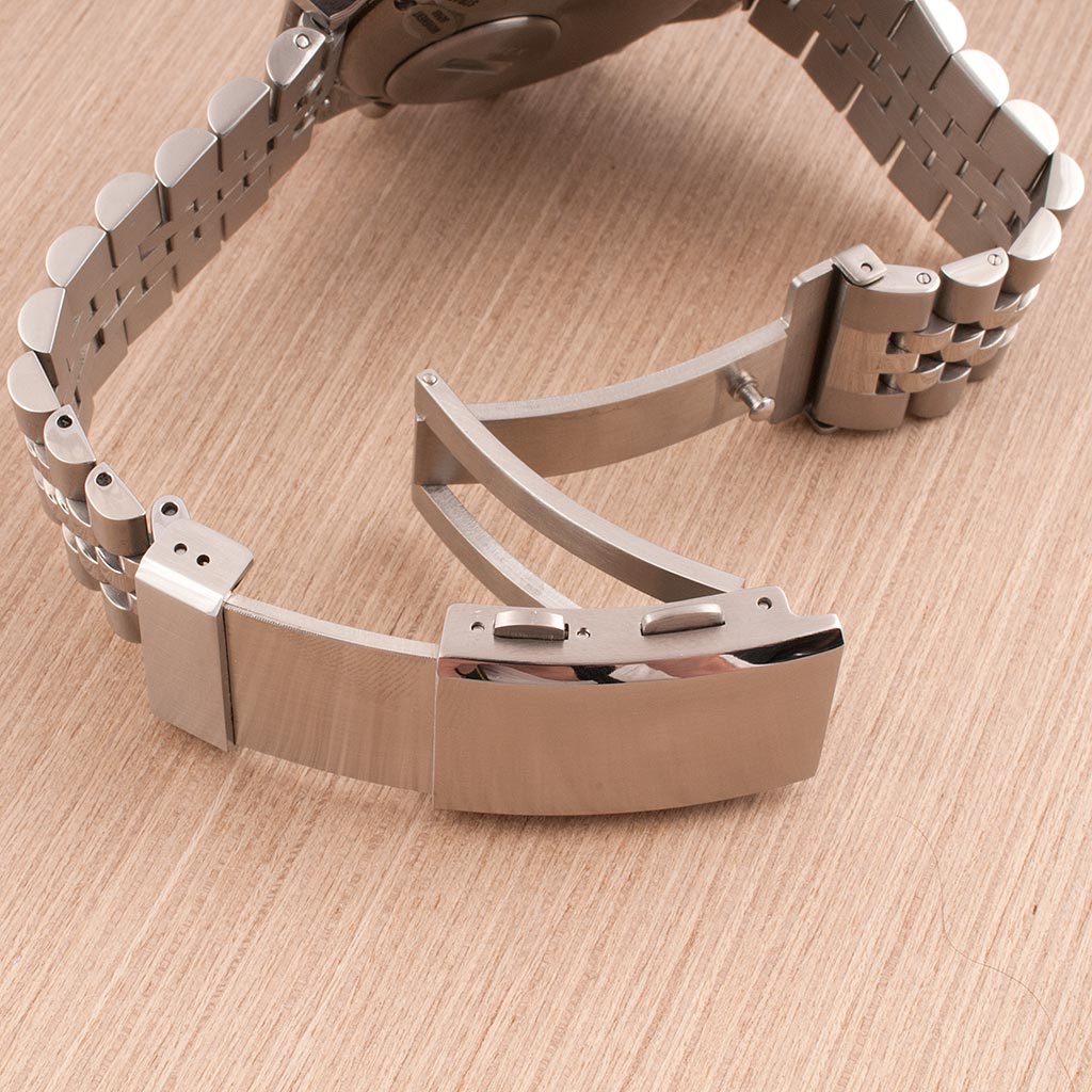 Tool-Less Quick Adjust Bracelet Clasps