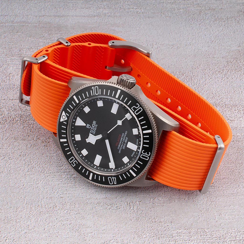Ribbed Pass-Through Military FKM Rubber Watch Straps
