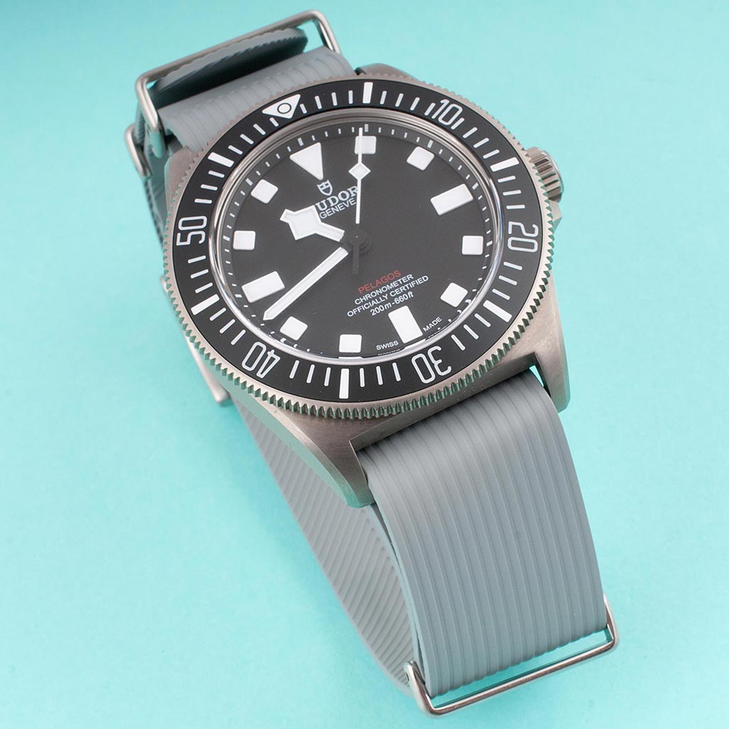 variant_gray variant_buckle_silver