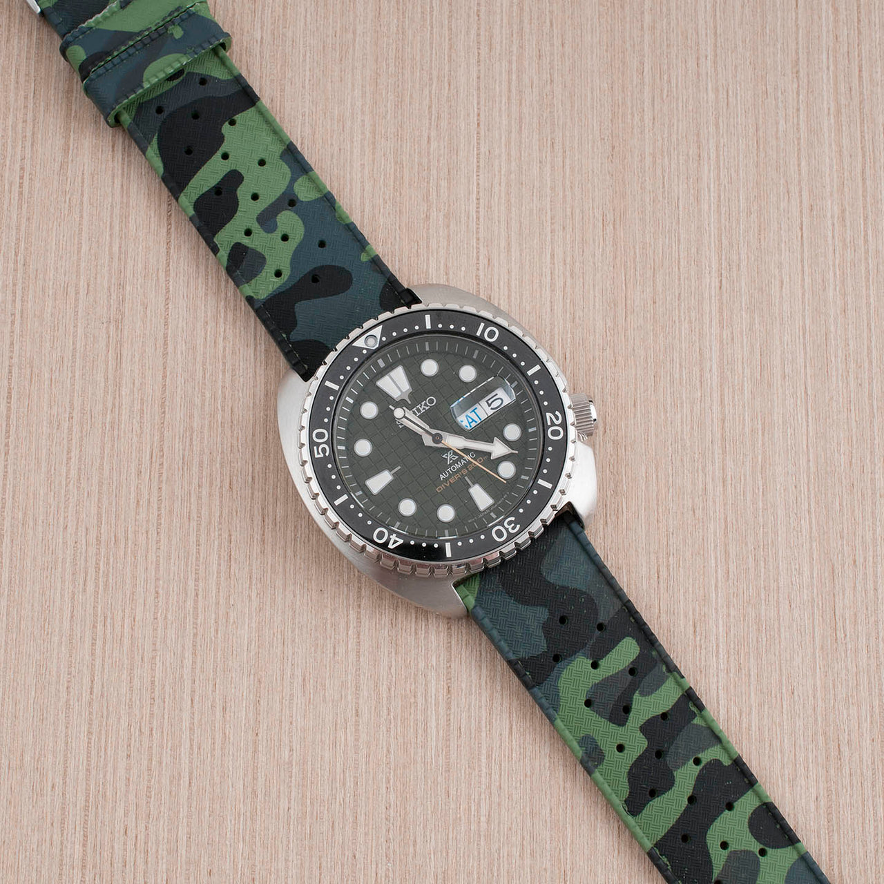 Tropical retro vintage replacement watch strap band FKM rubber tropic 19mm 20mm 21mm 22mm green camo camouflage seiko king turtle grenade srpe03 variant_green_camo